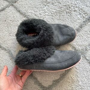 SOREL slippers GO COFFEE RUN gray leather faux fur slip on slides shoes 8